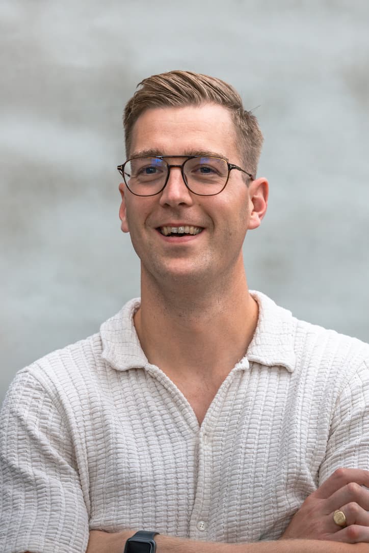 Portret van de oprichter van Mono — het fysieke focusapparaat